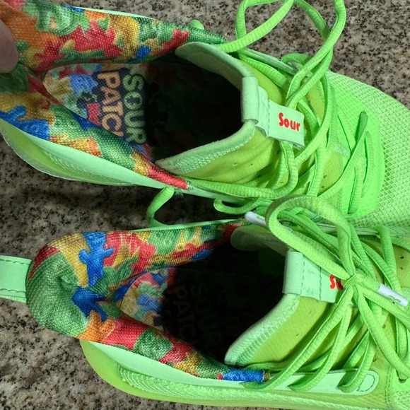 Under Armour M9.5/W11 Officially Unveil the Curry 7 “Sour Patch Kids” Like New - Picture 9 of 10